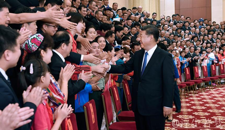 习近平会晤全国群众体育和体育系统先进集体及个人代表