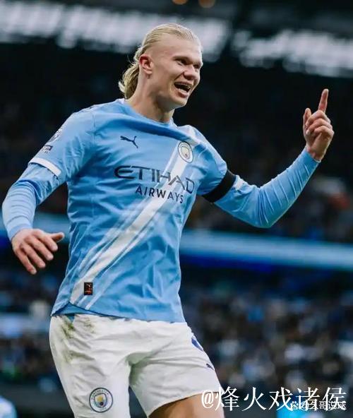 哈兰德欧冠50球+造红牌 曼城2-0十人那不勒斯